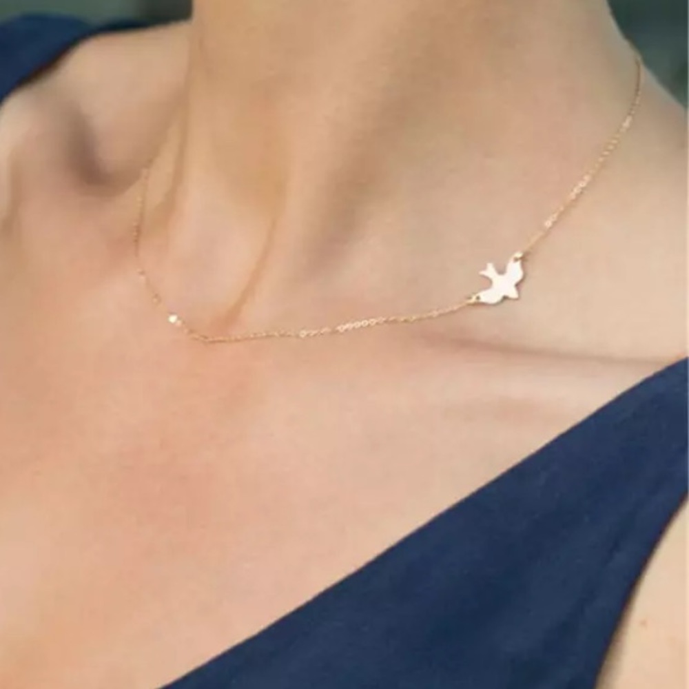 Gold Dove Pendant Necklace - Minimal Women's Jewelry